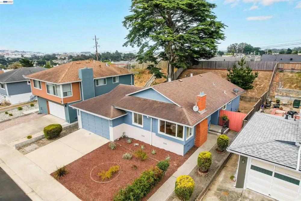 449 Mariposa Dr South San Francisco, CA 94080
