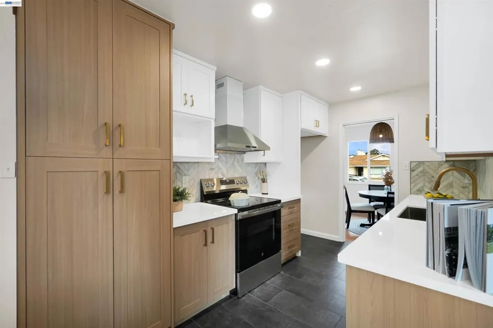 449 Mariposa Dr South San Francisco, CA 94080