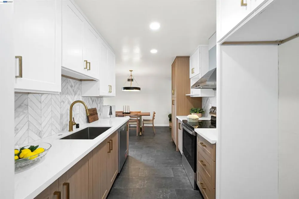 449 Mariposa Dr South San Francisco, CA 94080
