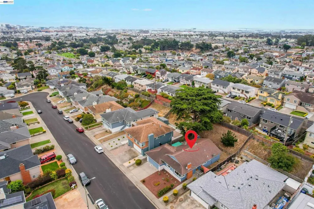 449 Mariposa Dr South San Francisco, CA 94080