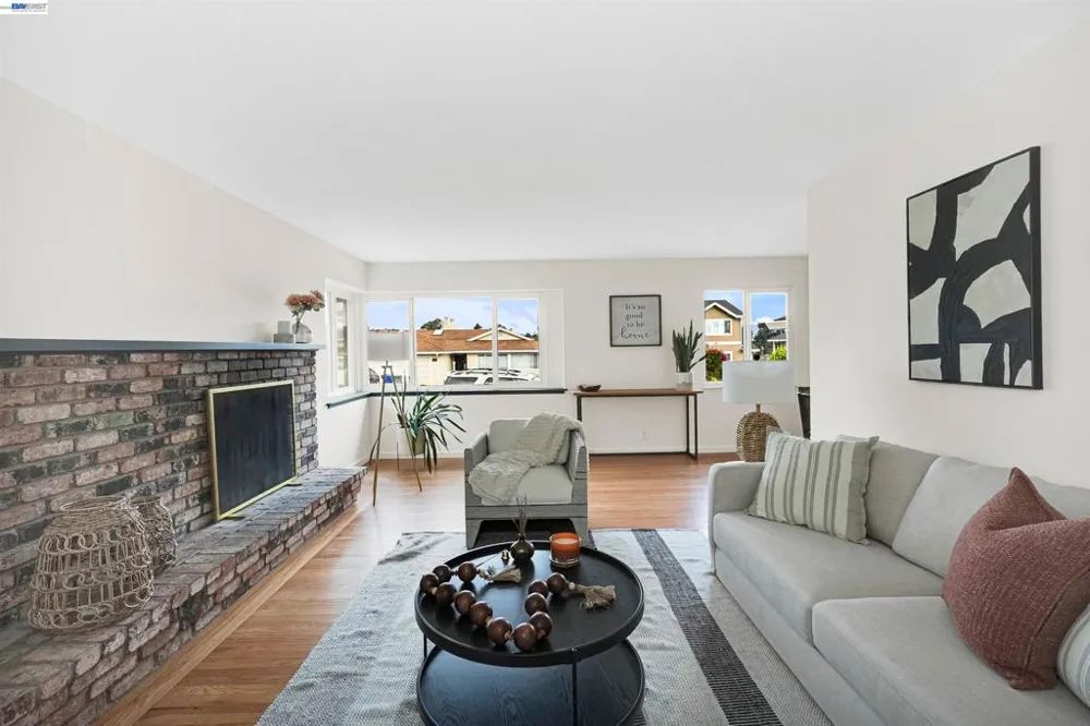 449 Mariposa Dr South San Francisco, CA 94080