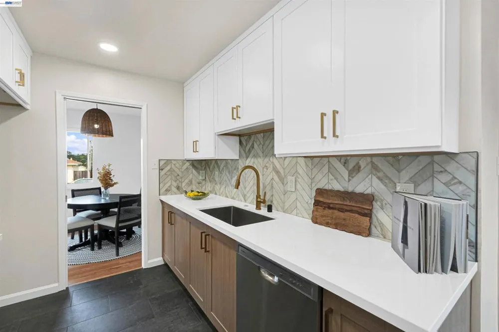 449 Mariposa Dr South San Francisco, CA 94080