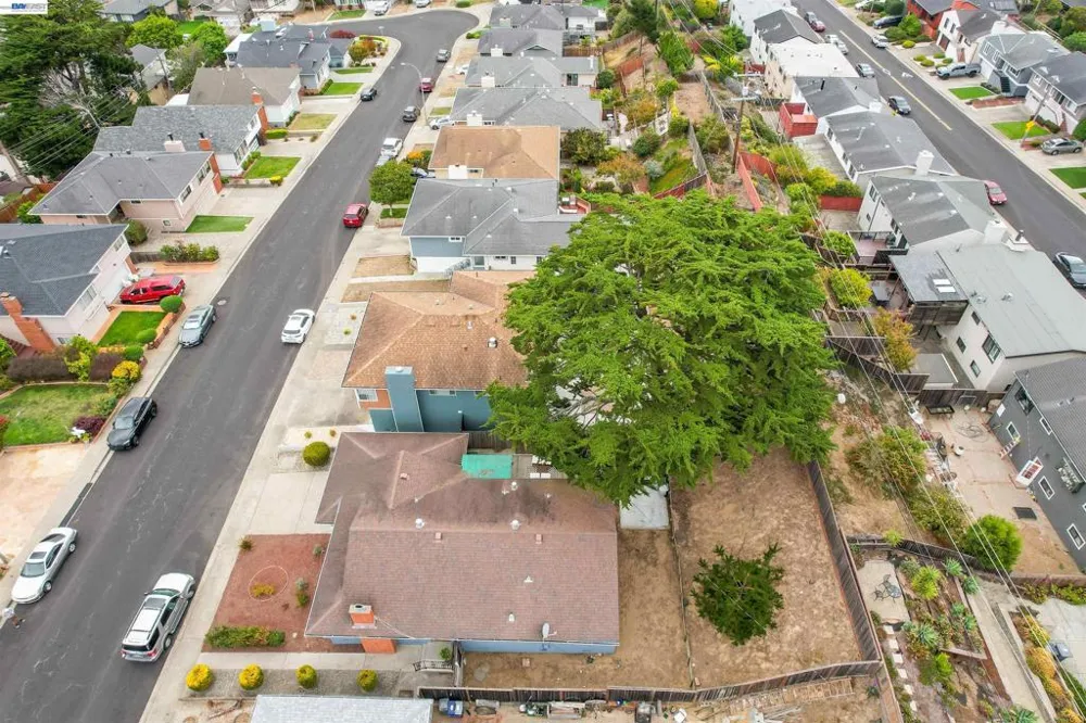449 Mariposa Dr South San Francisco, CA 94080