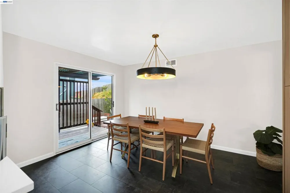 449 Mariposa Dr South San Francisco, CA 94080
