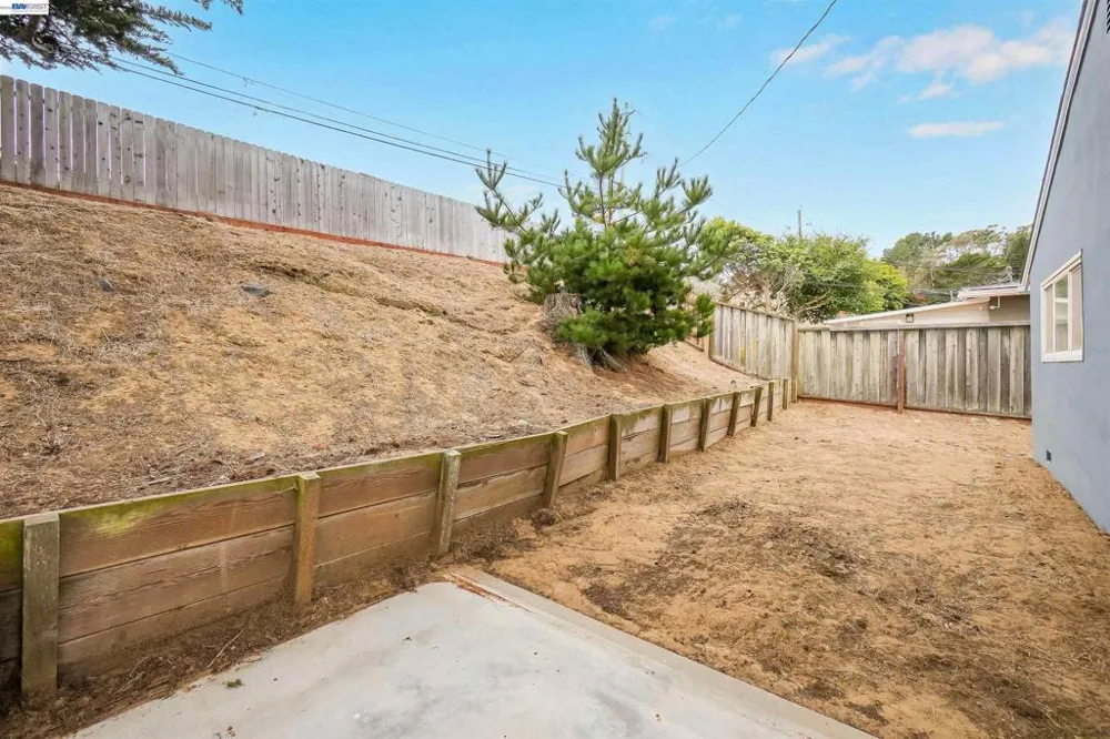 449 Mariposa Dr South San Francisco, CA 94080