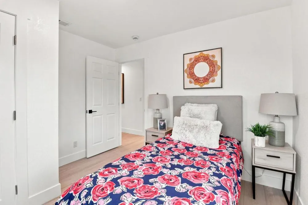 647 Scott Avenue Redwood City, CA 94063