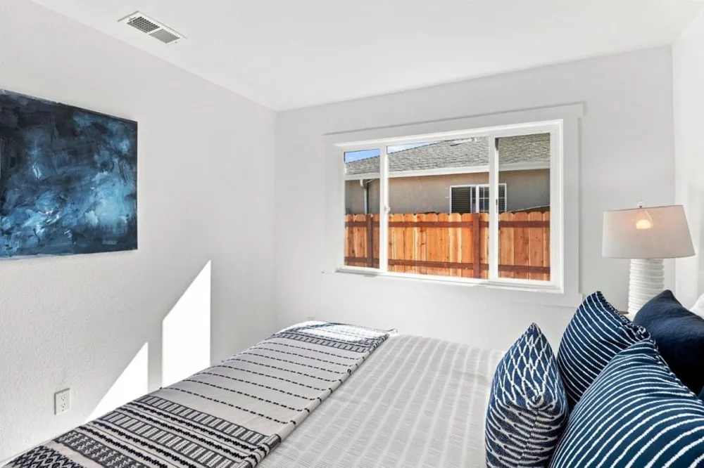 647 Scott Avenue Redwood City, CA 94063