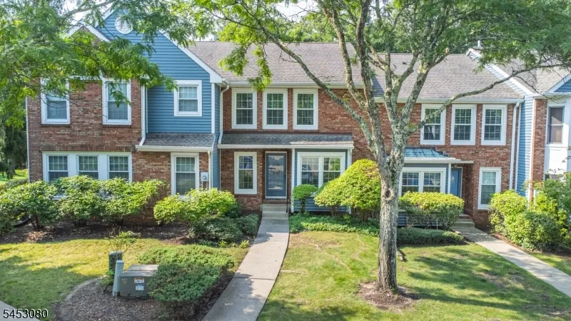 54 Woodledge Ct Rockaway, NJ 07866