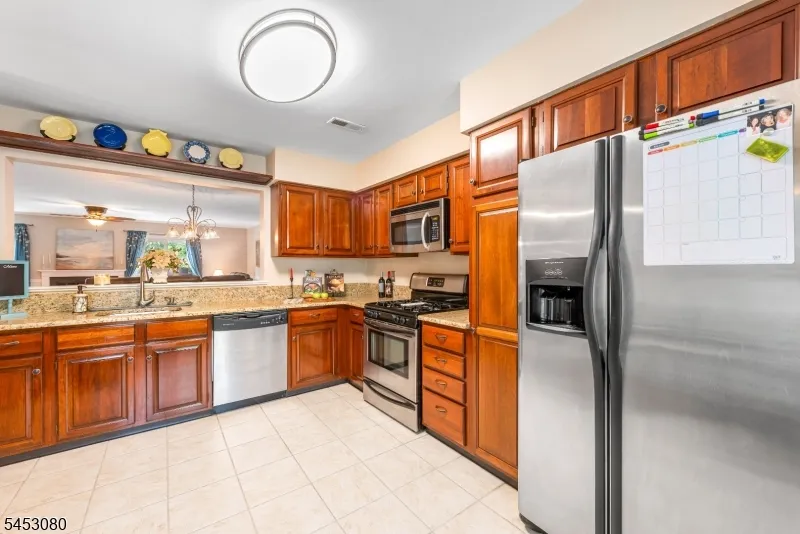 54 Woodledge Ct Rockaway, NJ 07866