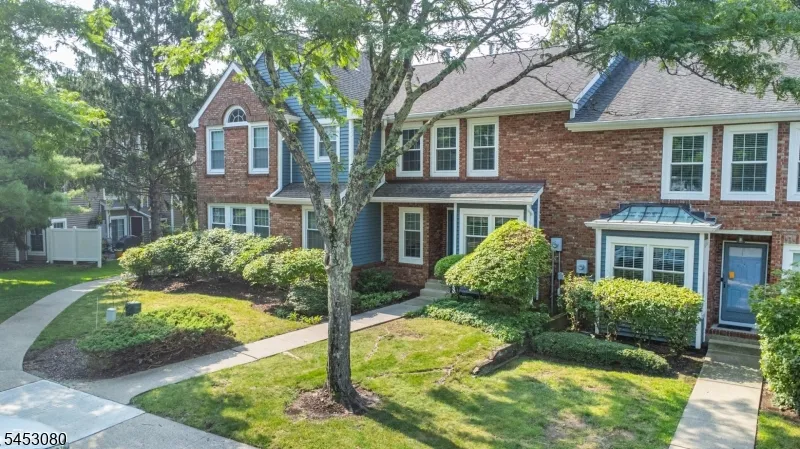 54 Woodledge Ct Rockaway, NJ 07866