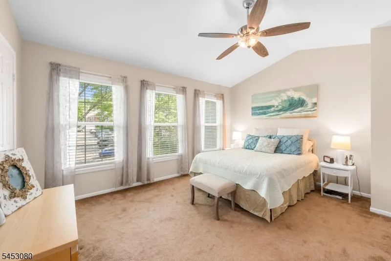 54 Woodledge Ct Rockaway, NJ 07866