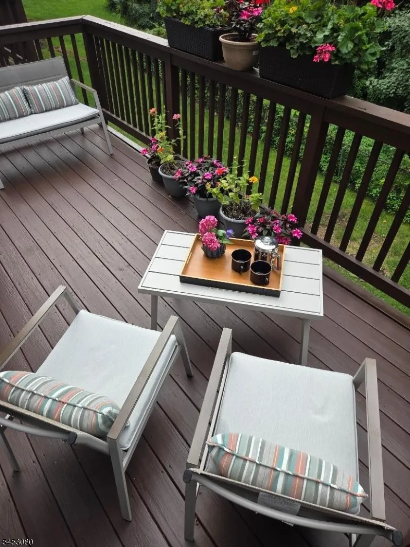 54 Woodledge Ct Rockaway, NJ 07866