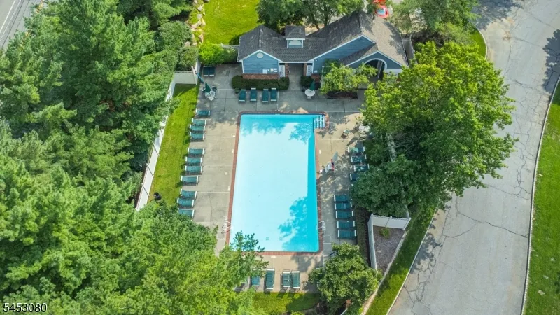 54 Woodledge Ct Rockaway, NJ 07866
