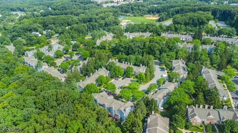 54 Woodledge Ct Rockaway, NJ 07866