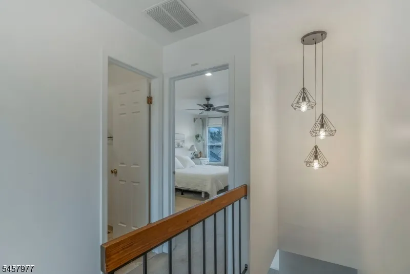 416 Willow Ct Raritan, NJ 08822