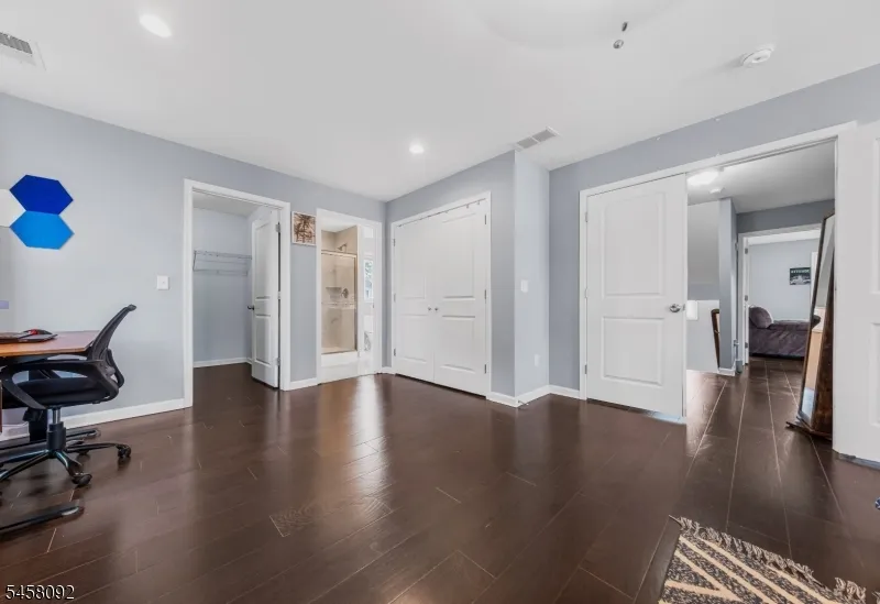 586 Dial Ave Piscataway, NJ 08854