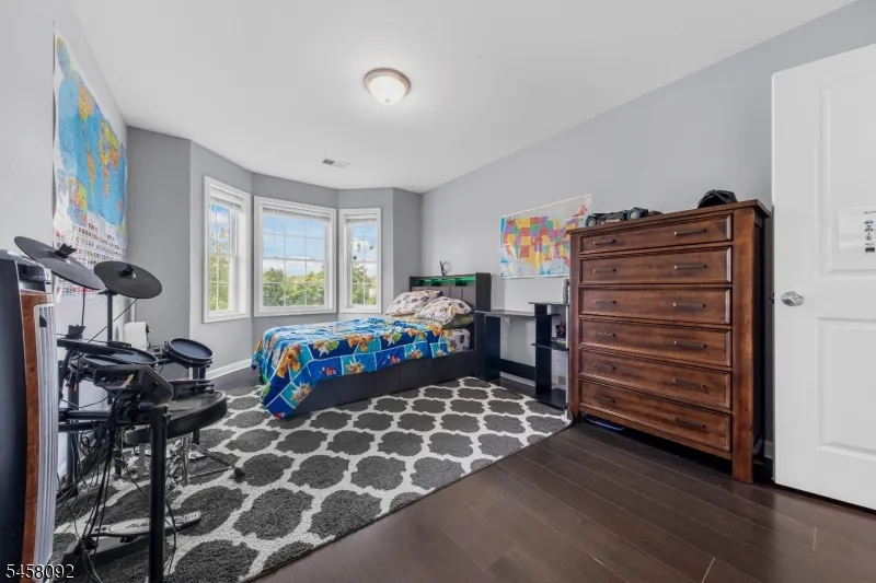 586 Dial Ave Piscataway, NJ 08854