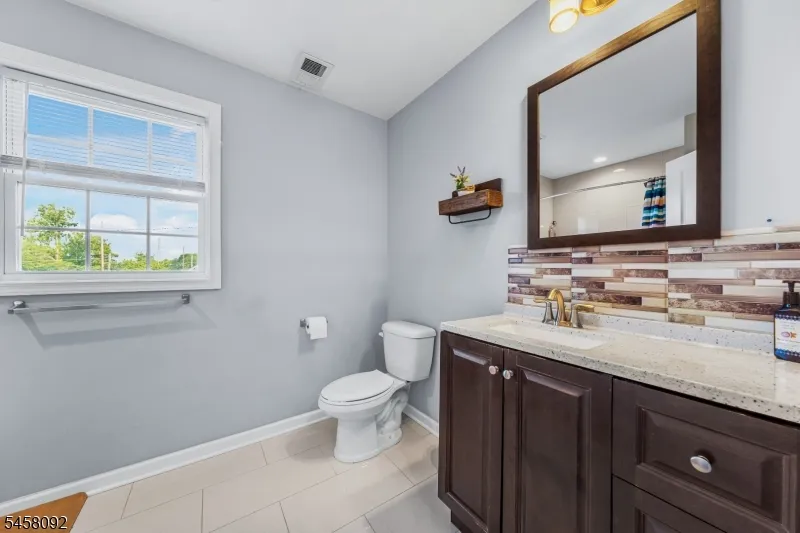 586 Dial Ave Piscataway, NJ 08854