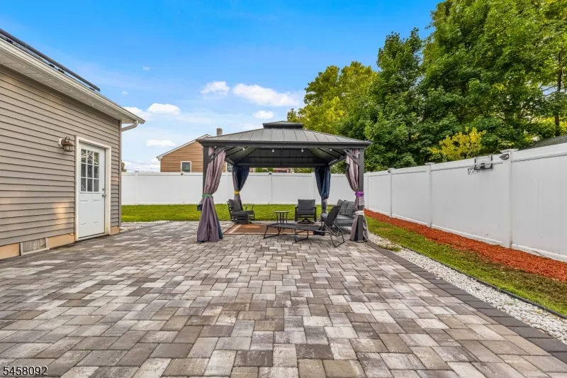 586 Dial Ave Piscataway, NJ 08854