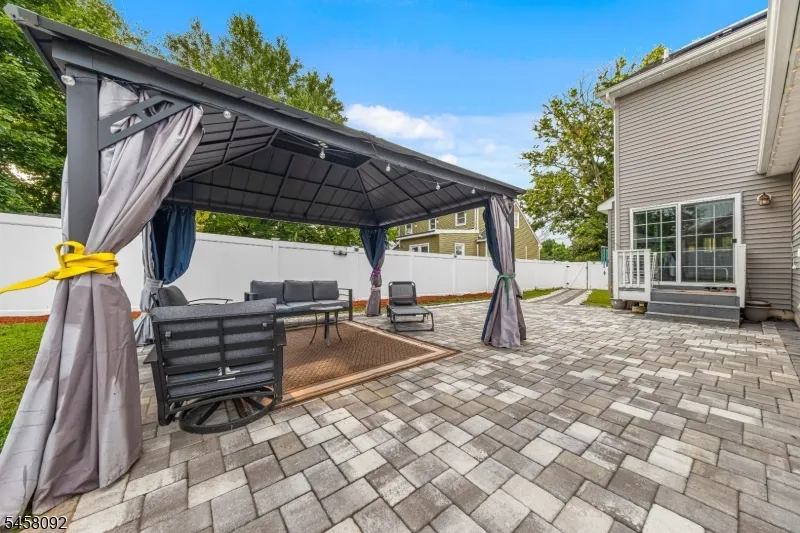 586 Dial Ave Piscataway, NJ 08854
