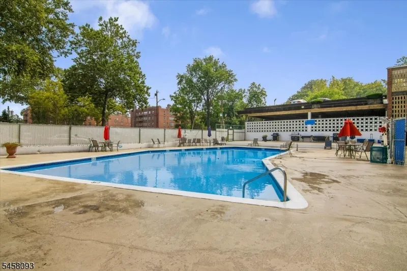 39 E 39Th St #2J Unit 2J Paterson City, NJ 07514
