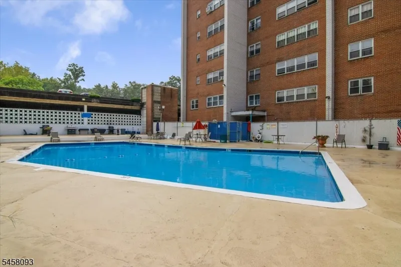 39 E 39Th St #2J Unit 2J Paterson City, NJ 07514