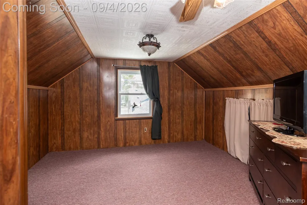 2267 Rose Avenue Lincoln Park City, MI 48146