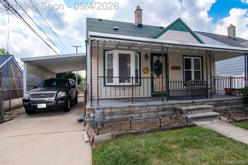 2267 Rose Avenue Lincoln Park City, MI 48146