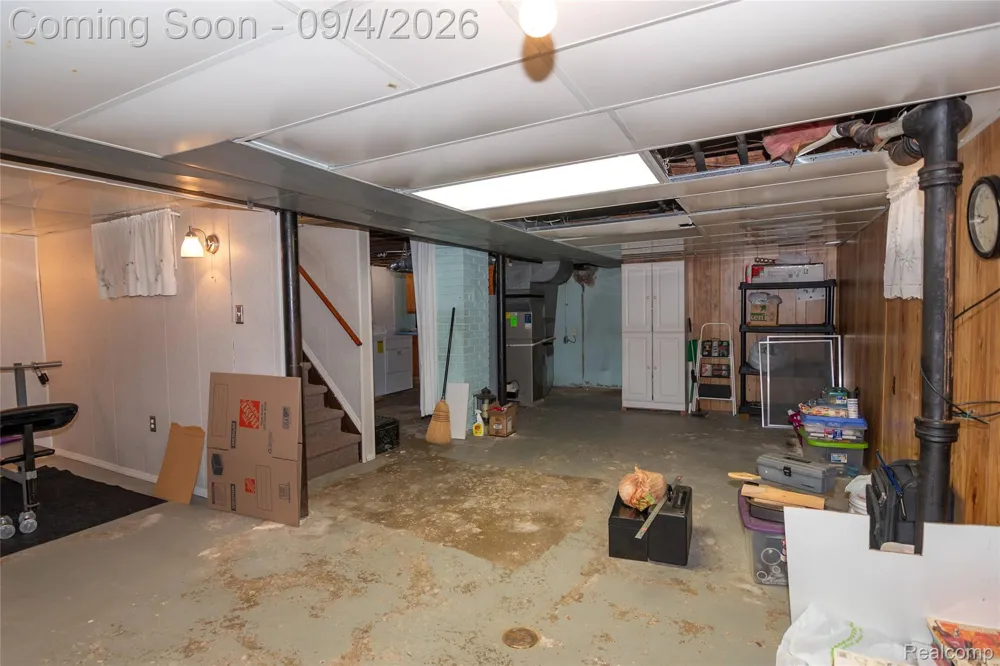 2267 Rose Avenue Lincoln Park City, MI 48146