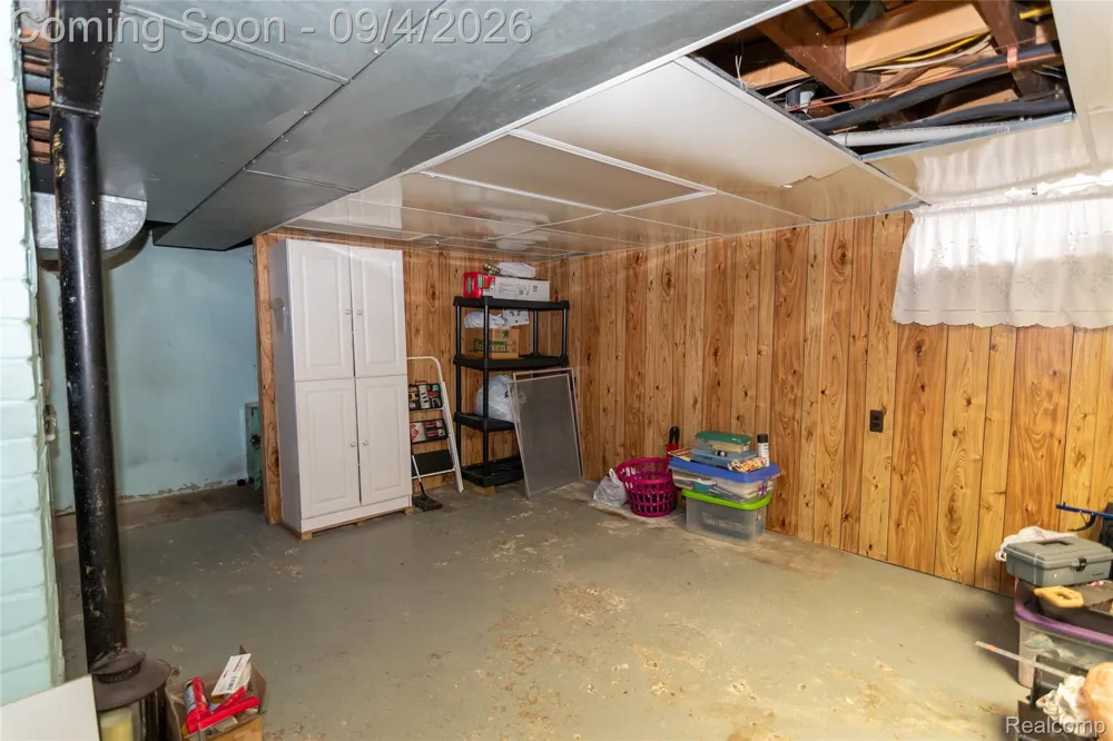 2267 Rose Avenue Lincoln Park City, MI 48146