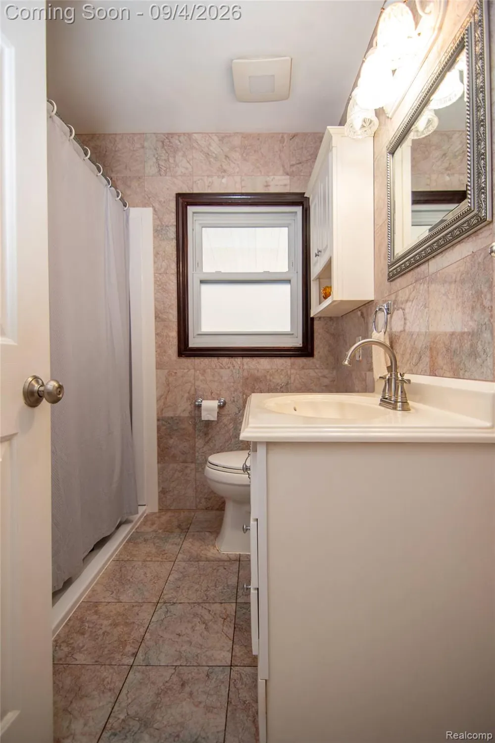 2267 Rose Avenue Lincoln Park City, MI 48146