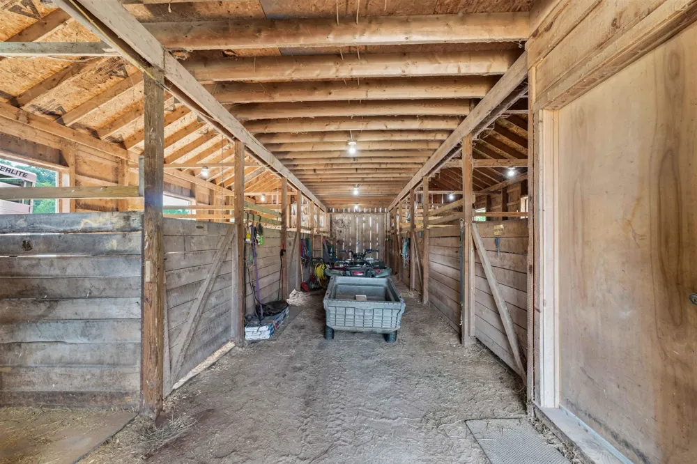 5493 S Bates Road Acme Township, MI 49690