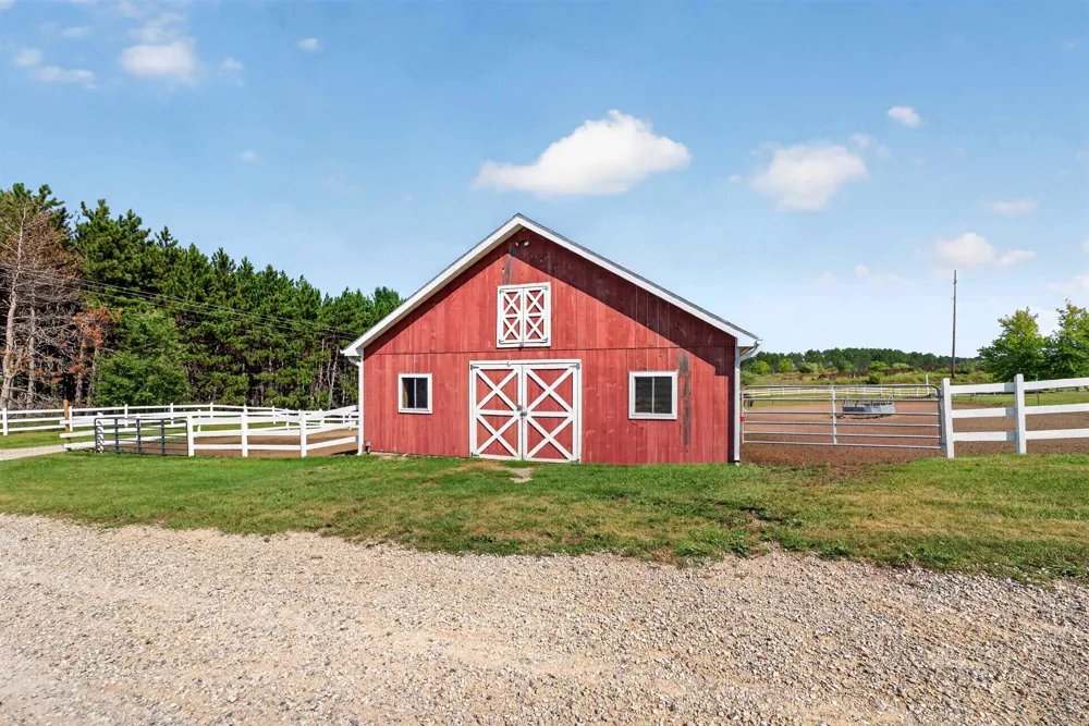 5493 S Bates Road Acme Township, MI 49690
