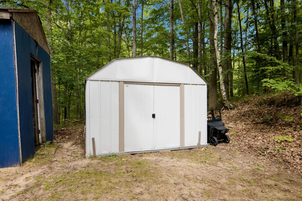 2465 Chandler Road East Bay Township, MI 49696