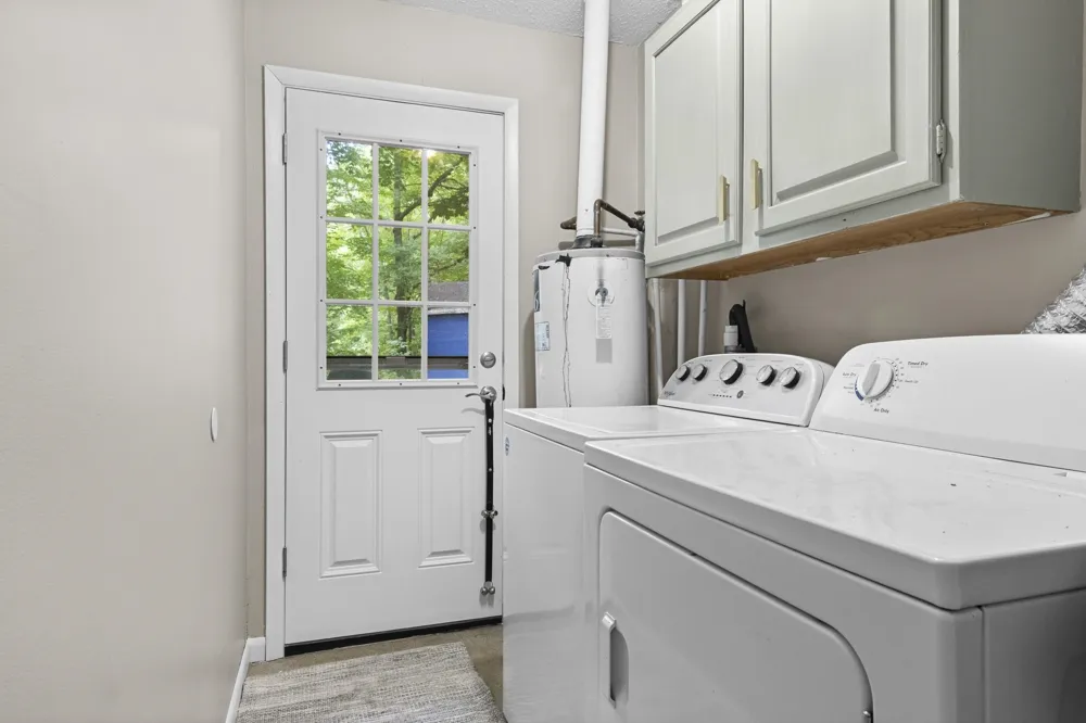 2465 Chandler Road East Bay Township, MI 49696