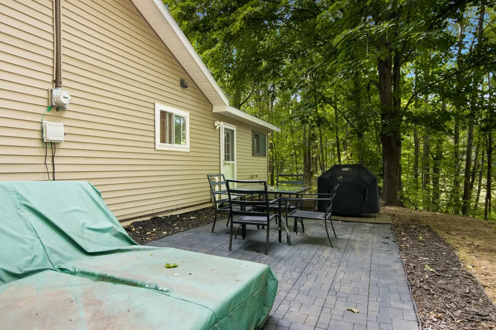 2465 Chandler Road East Bay Township, MI 49696