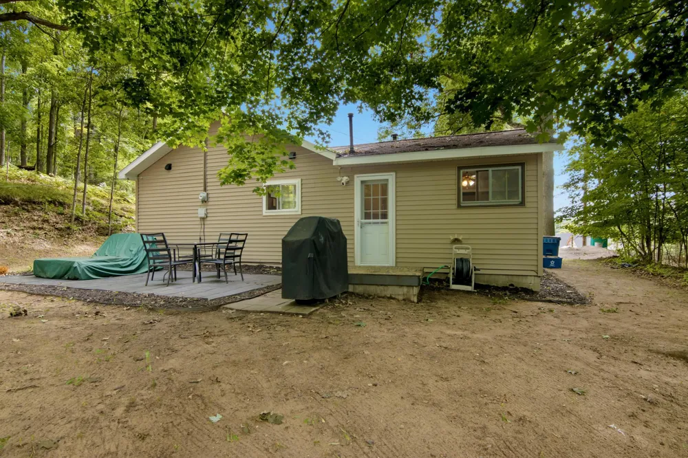 2465 Chandler Road East Bay Township, MI 49696