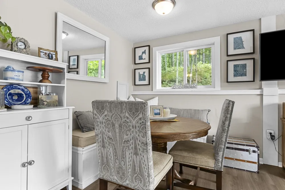 2465 Chandler Road East Bay Township, MI 49696