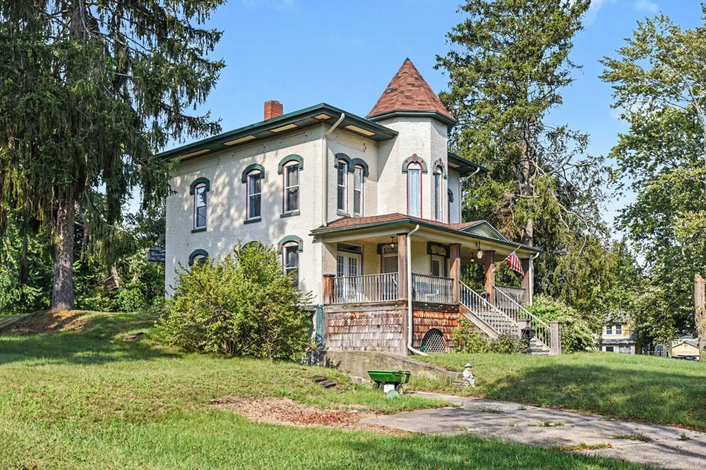 405 Cedar Albion City, MI 49224
