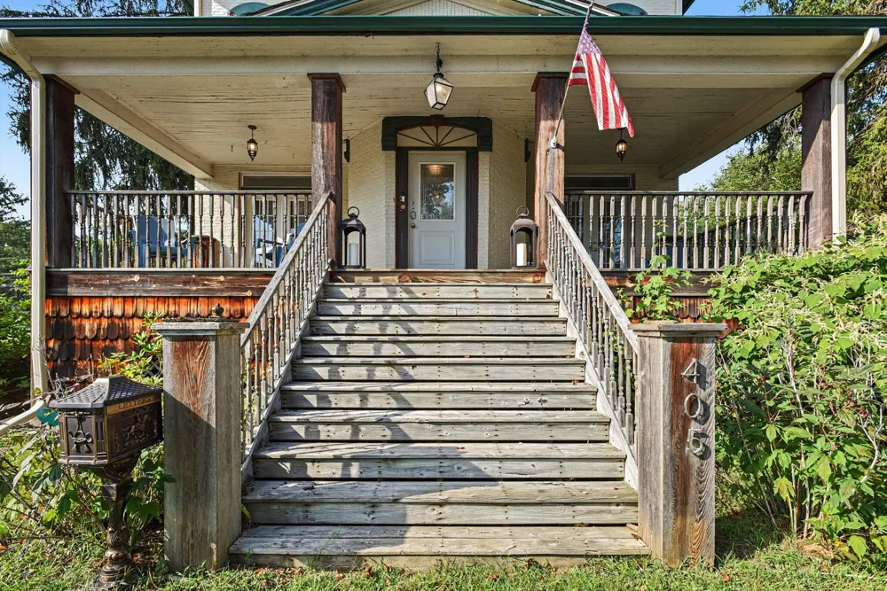 405 Cedar Albion City, MI 49224