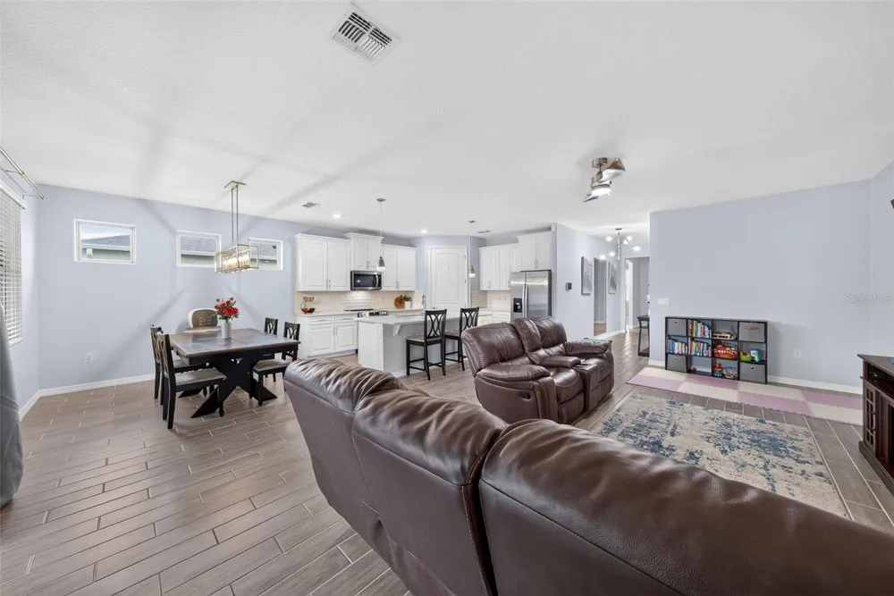 1446 SAVOY LANE Sanford, FL 32771