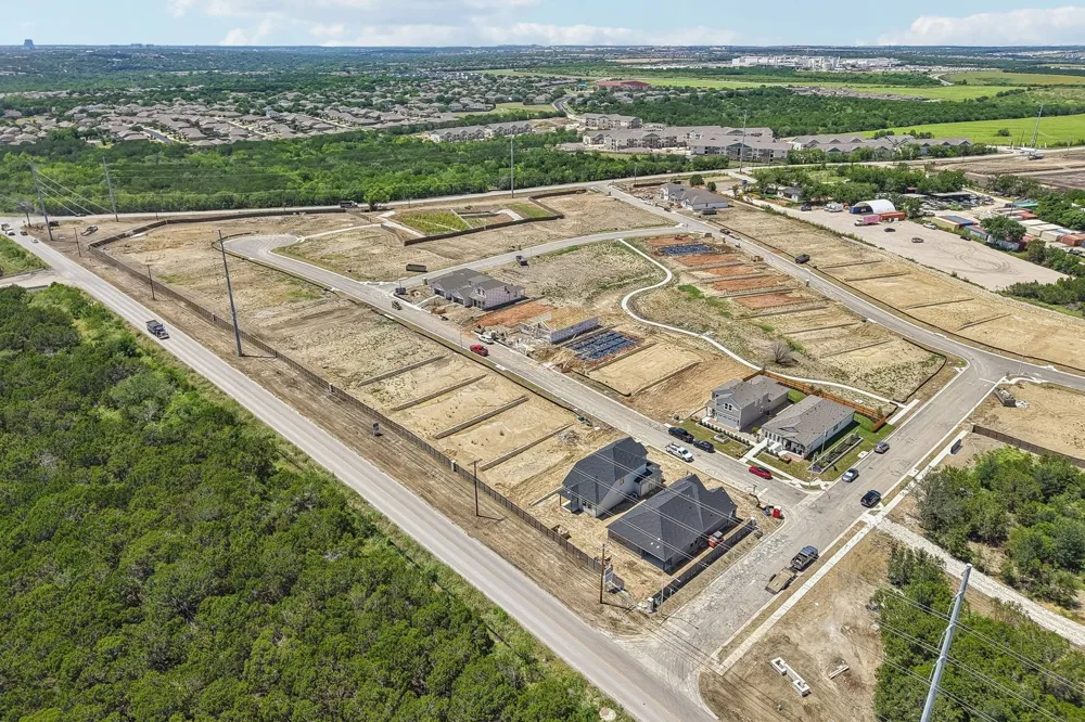 4817 Bridwell Austin, TX 78754
