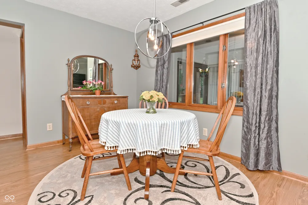 8336 Chapel Pines Drive Indianapolis, IN 46234