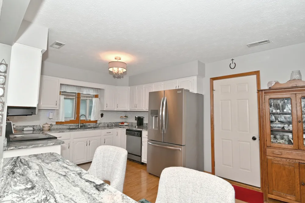 8336 Chapel Pines Drive Indianapolis, IN 46234