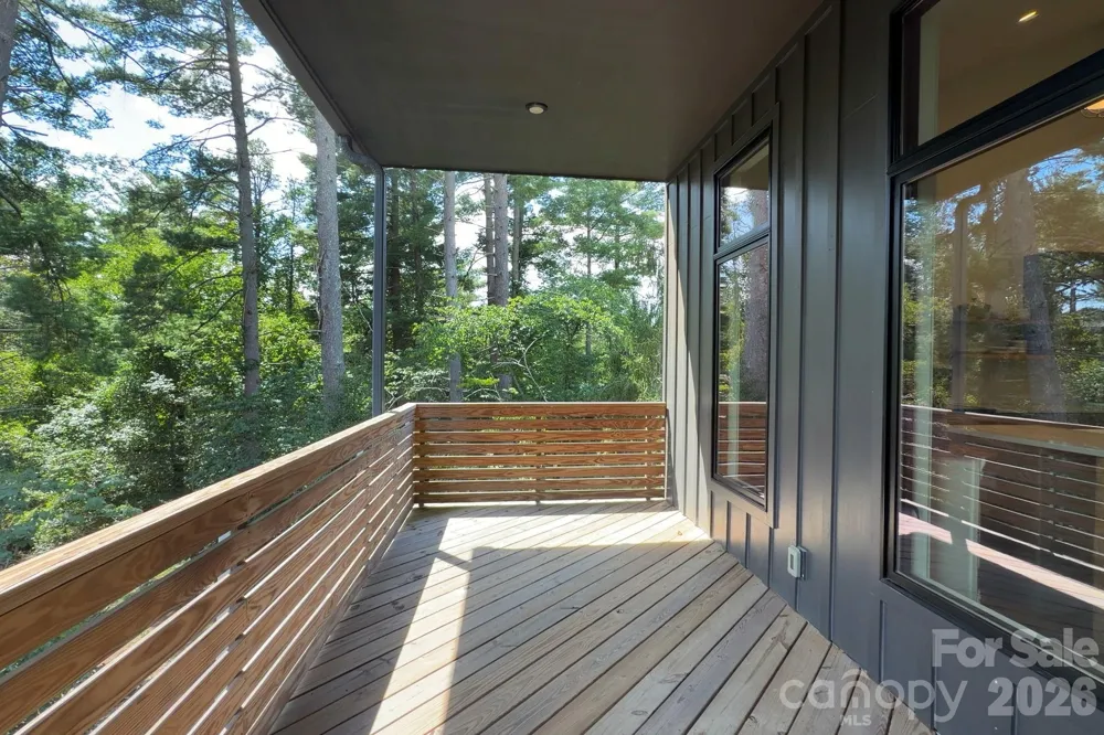 40 Malvern Walk Asheville, NC 28806