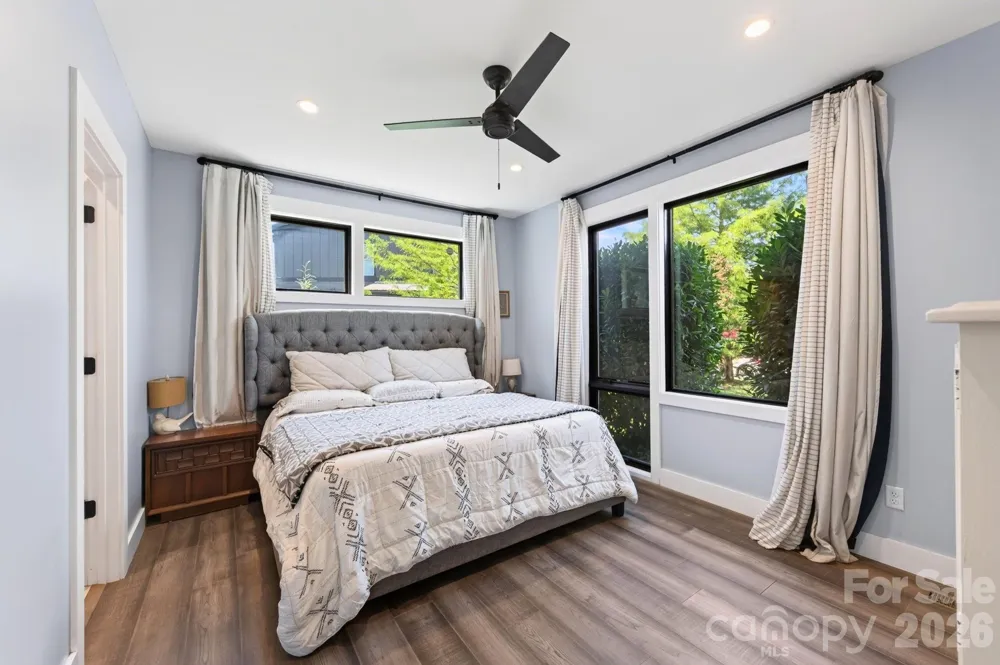 40 Malvern Walk Asheville, NC 28806