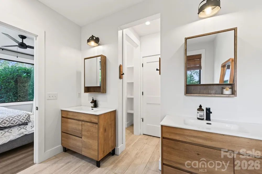 40 Malvern Walk Asheville, NC 28806