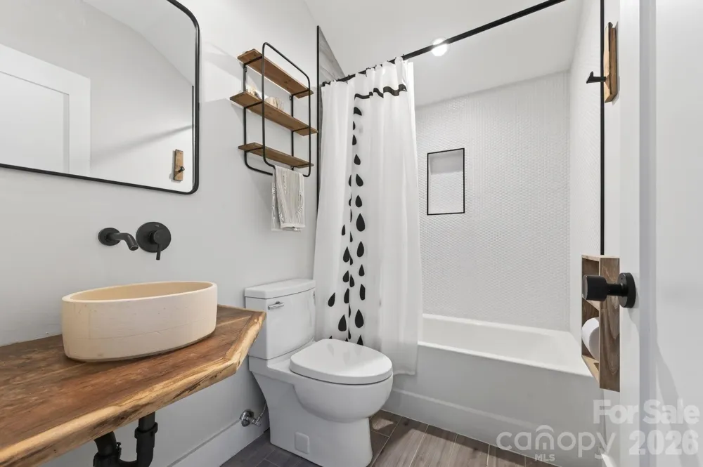 40 Malvern Walk Asheville, NC 28806