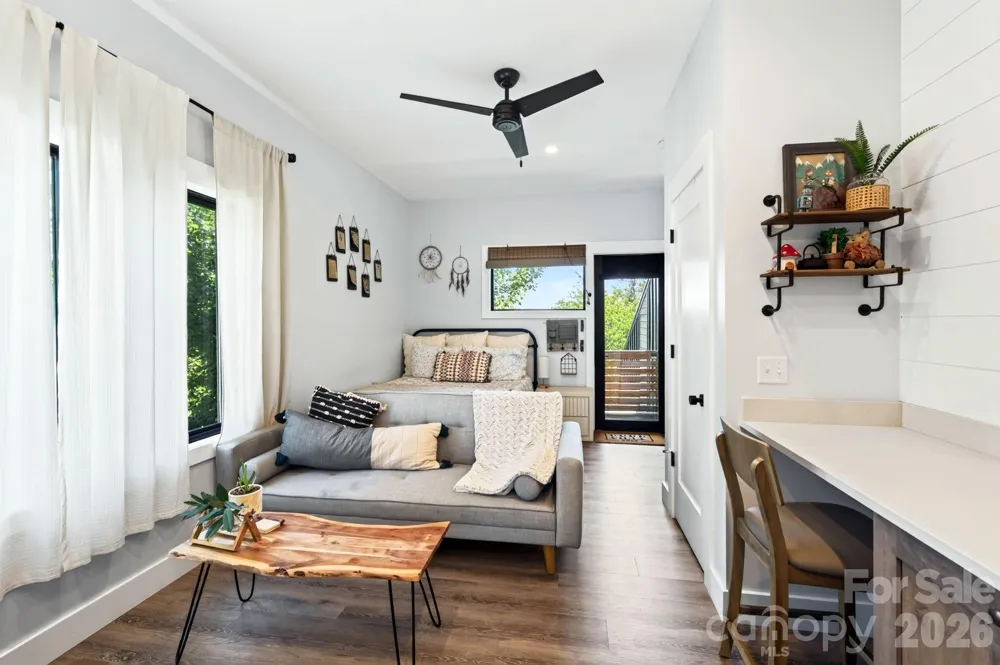 40 Malvern Walk Asheville, NC 28806