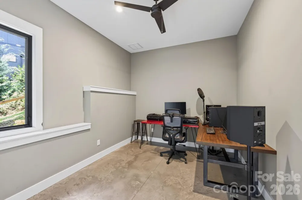 40 Malvern Walk Asheville, NC 28806